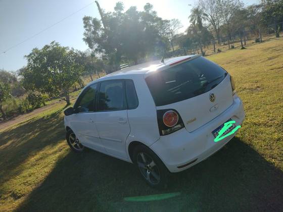 VOLKSWAGEN POLO 1.6 MI 8V E-FLEX 4P MANUAL VOLKSWAGEN POLO 1.6 MI 8V E-FLEX 4P MANUAL